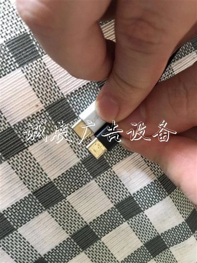 數(shù)據(jù)線接頭對比