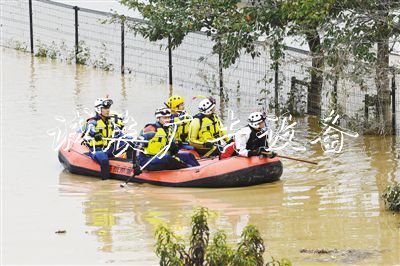 日本多地遭強臺文化宣傳欄風(fēng)“海貝思”重創(chuàng)