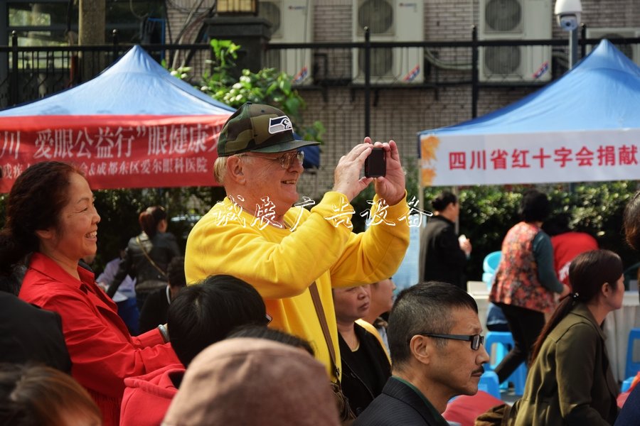 慶云社區(qū)宣傳遺體路燈燈箱器官捐獻(xiàn)科普知識(shí)