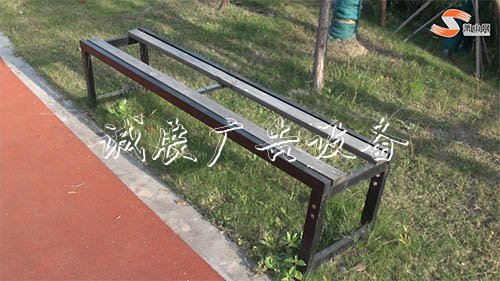 垃圾桶滿溢、雜草叢生？又一公園現(xiàn)破敗亂象