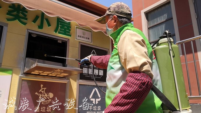 又悶又濕，這些小區(qū)垃太陽(yáng)能垃圾桶圾箱房居然不臭，幕后英